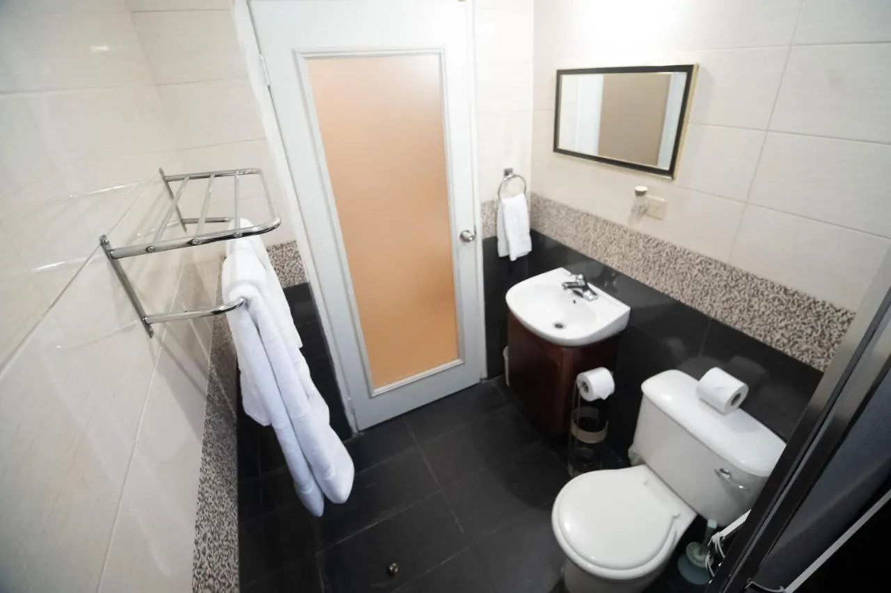 Port of Spain Stacys Place #1 2 Bedroom Apartment 0*, Port of Spain